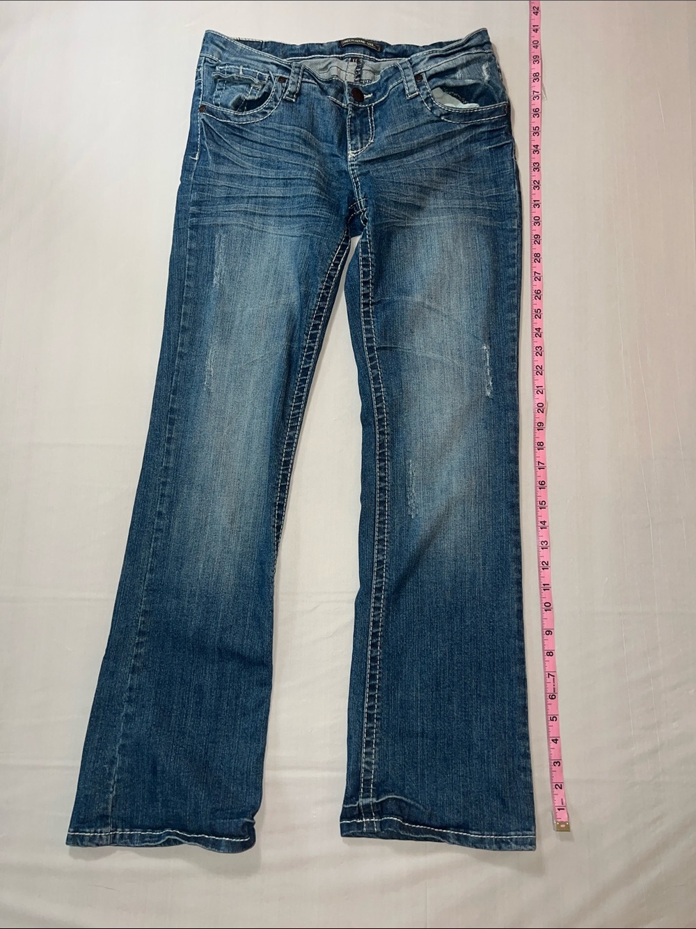 Women's Mid-Rise Flared Jeans in Washed Blue
